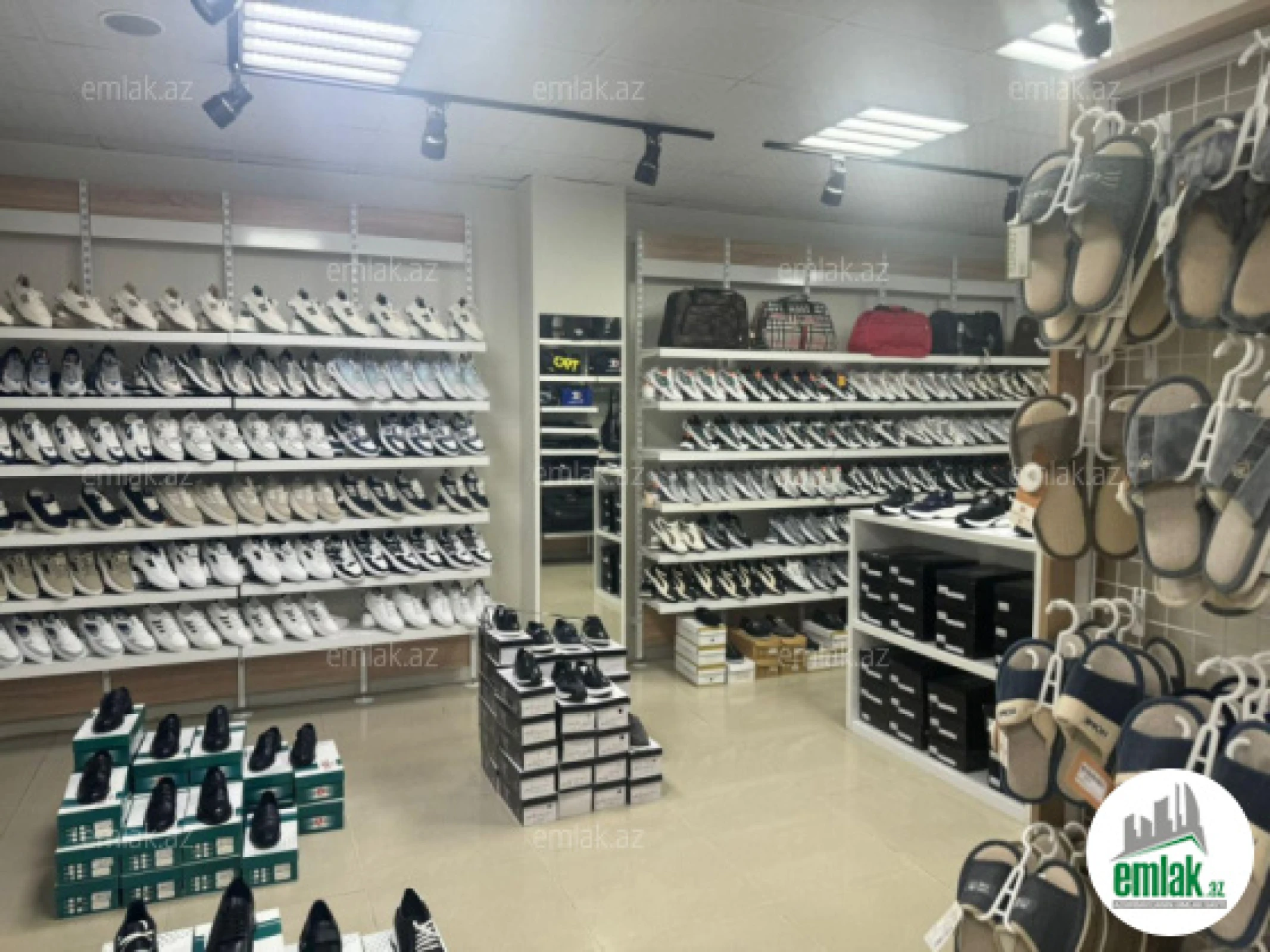 Satılır 5 otaqlı obyekt 102 m²