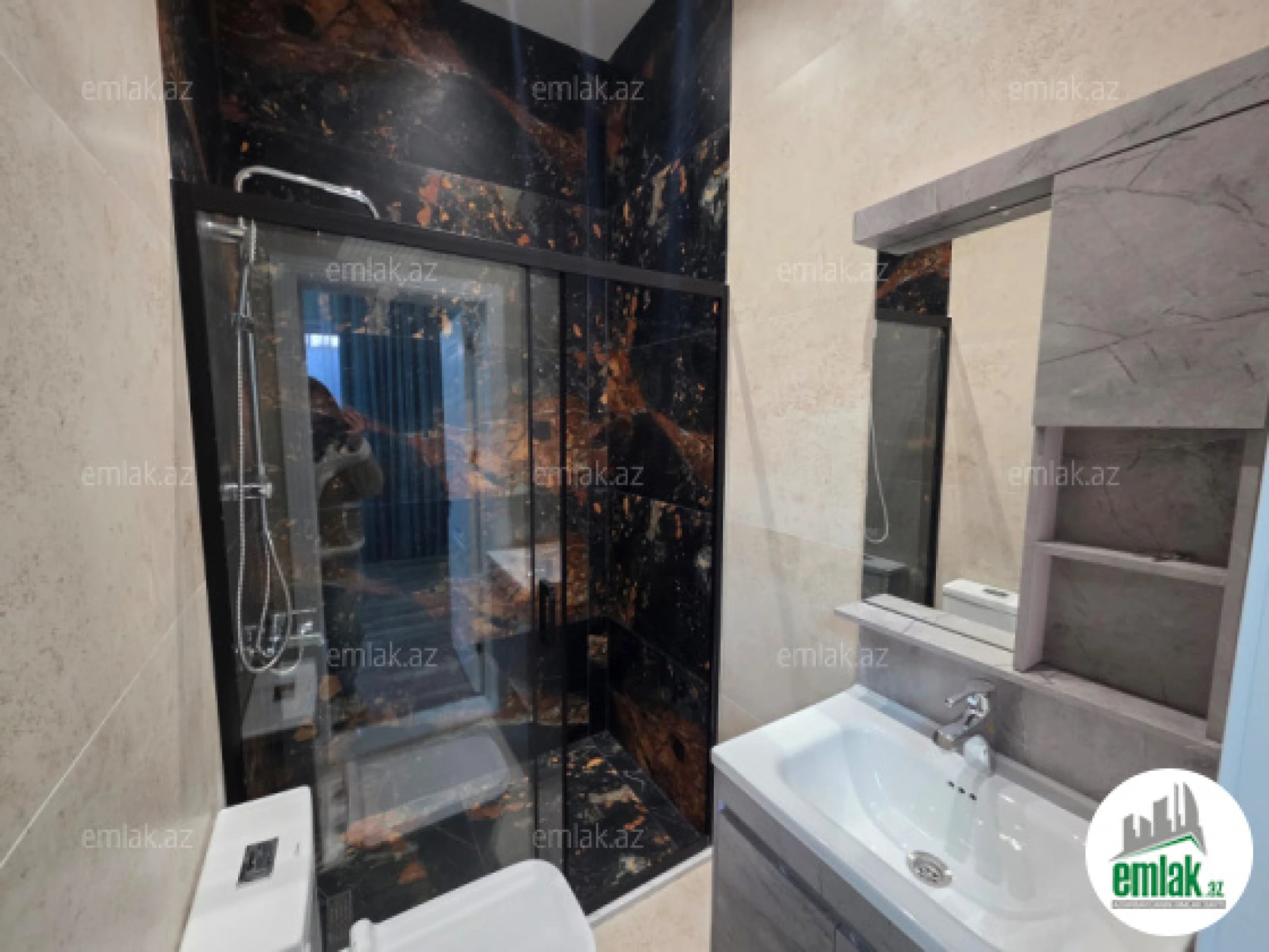 Satılır 4 otaqlı həyət evi 130 m²