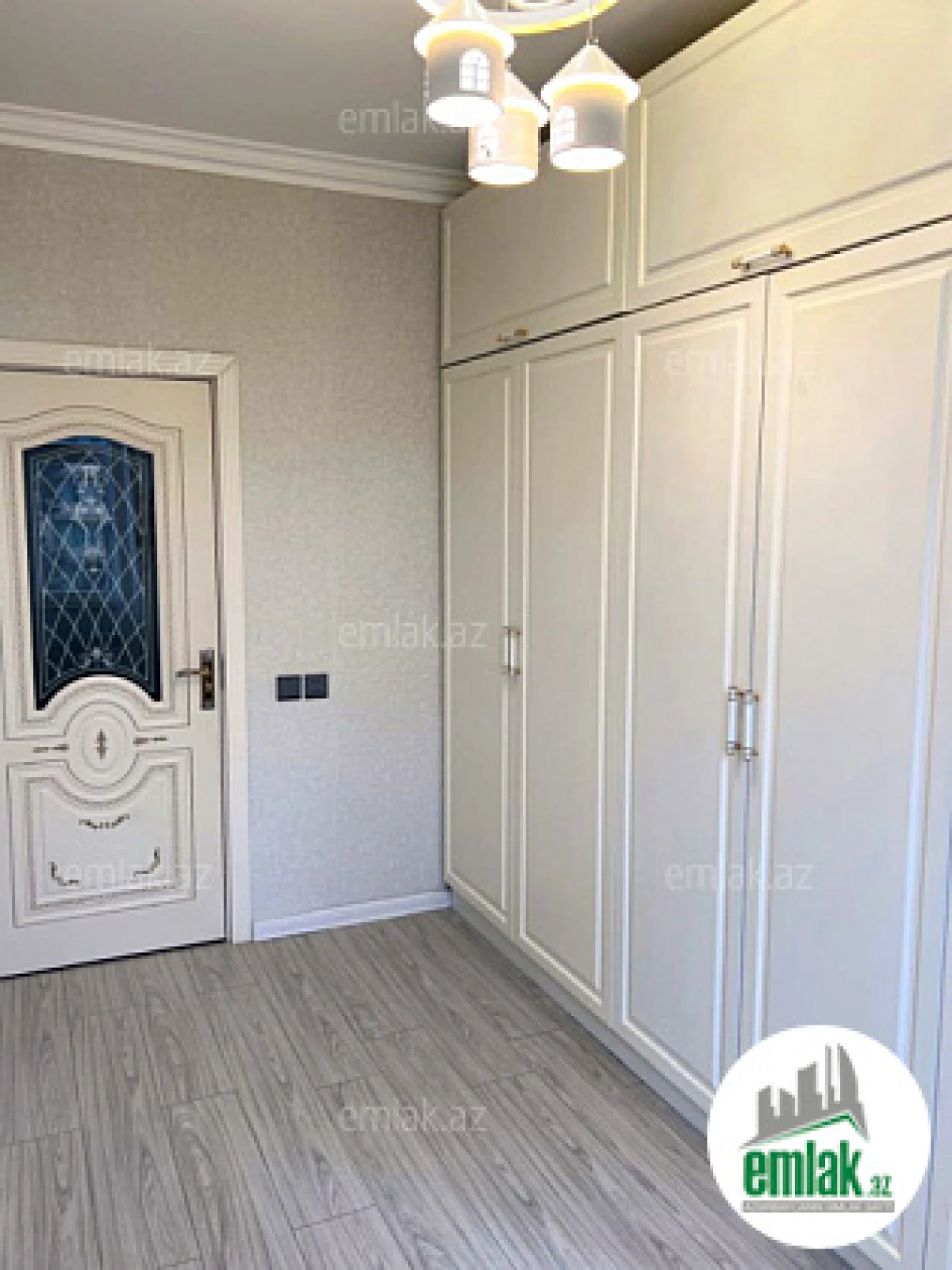 Satılır 3 otaqlı köhnə tikili 70 m²