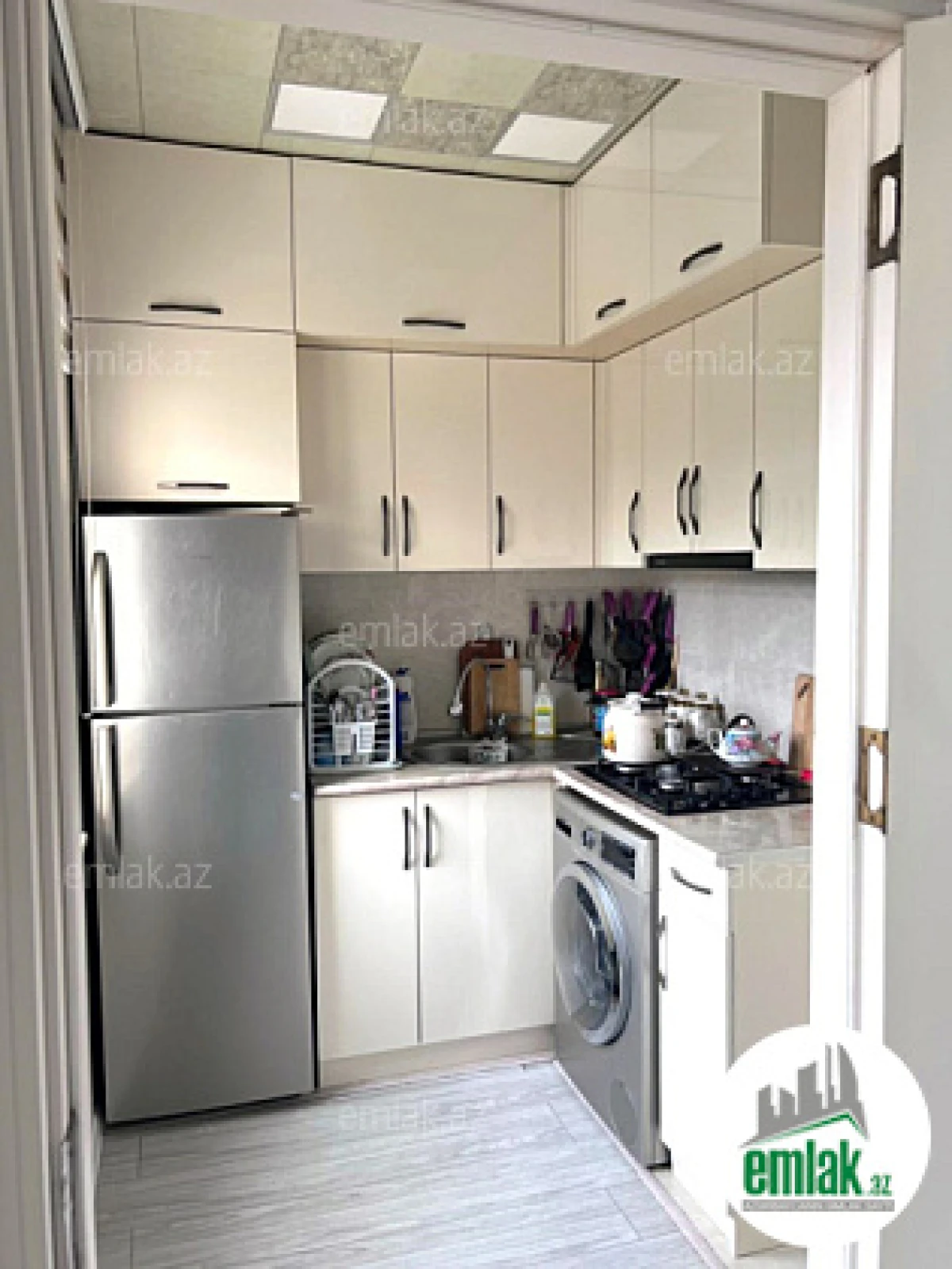 Satılır 3 otaqlı köhnə tikili 70 m²