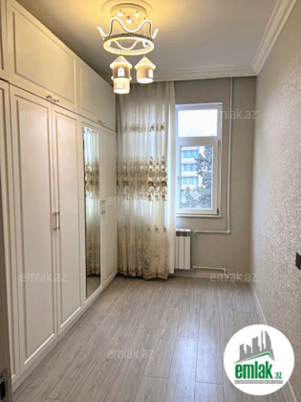 Satılır 3 otaqlı köhnə tikili 70 m²