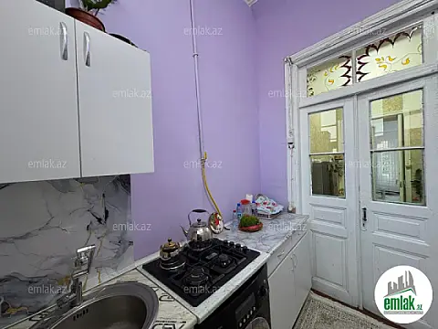 Satılır 1 otaqlı köhnə tikili 40 m²
