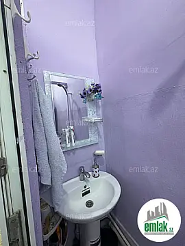 Satılır 1 otaqlı köhnə tikili 40 m²
