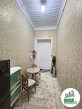 Satılır 1 otaqlı köhnə tikili 40 m²
