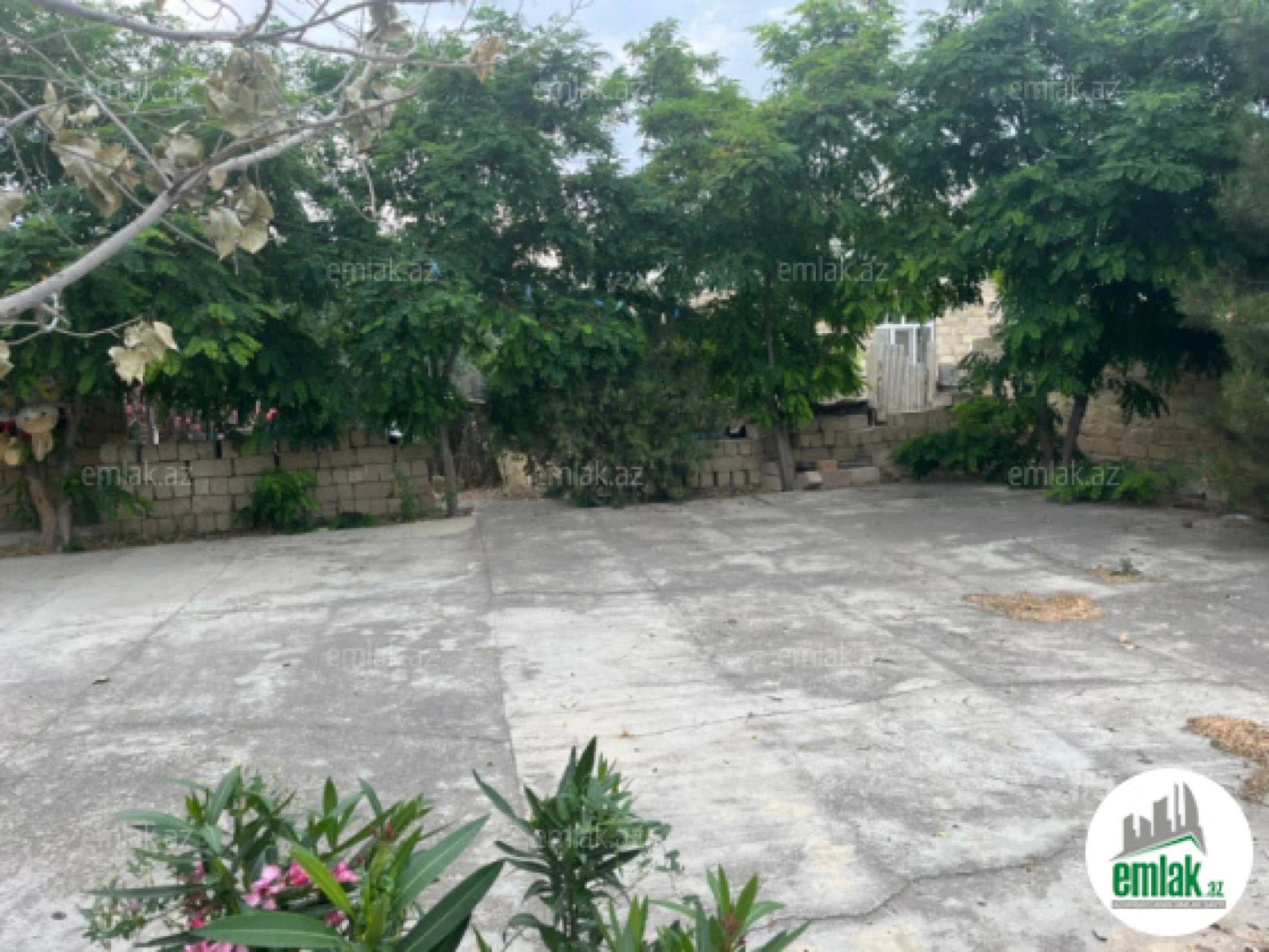 Satılır 6 otaqlı həyət evi 456 m²