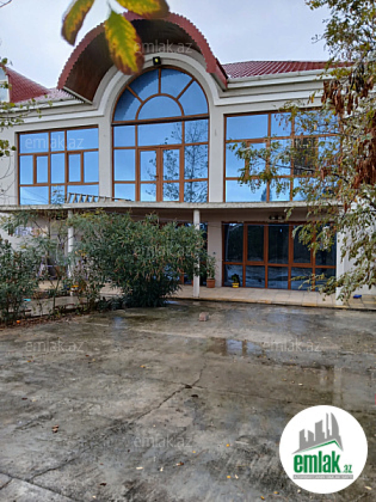 Satılır 6 otaqlı həyət evi 456 m²