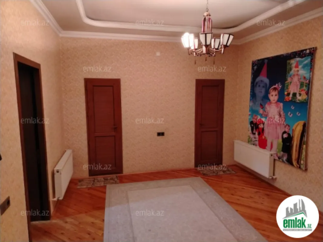 Satılır 6 otaqlı həyət evi 456 m²