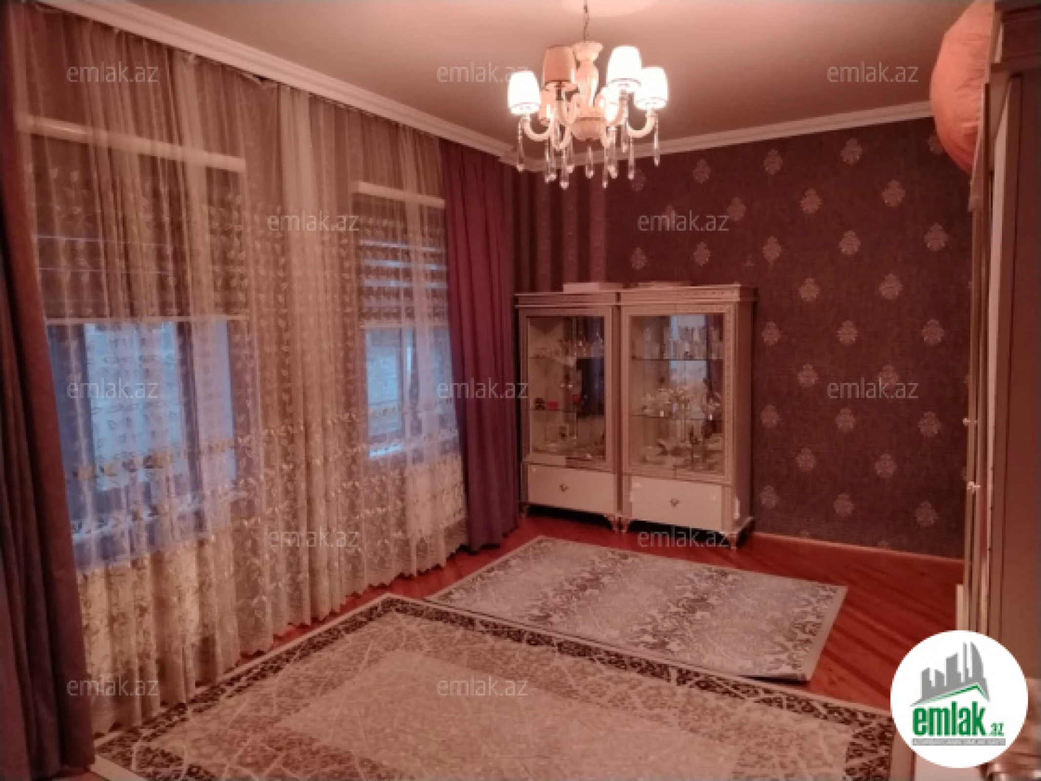 Satılır 6 otaqlı həyət evi 456 m²