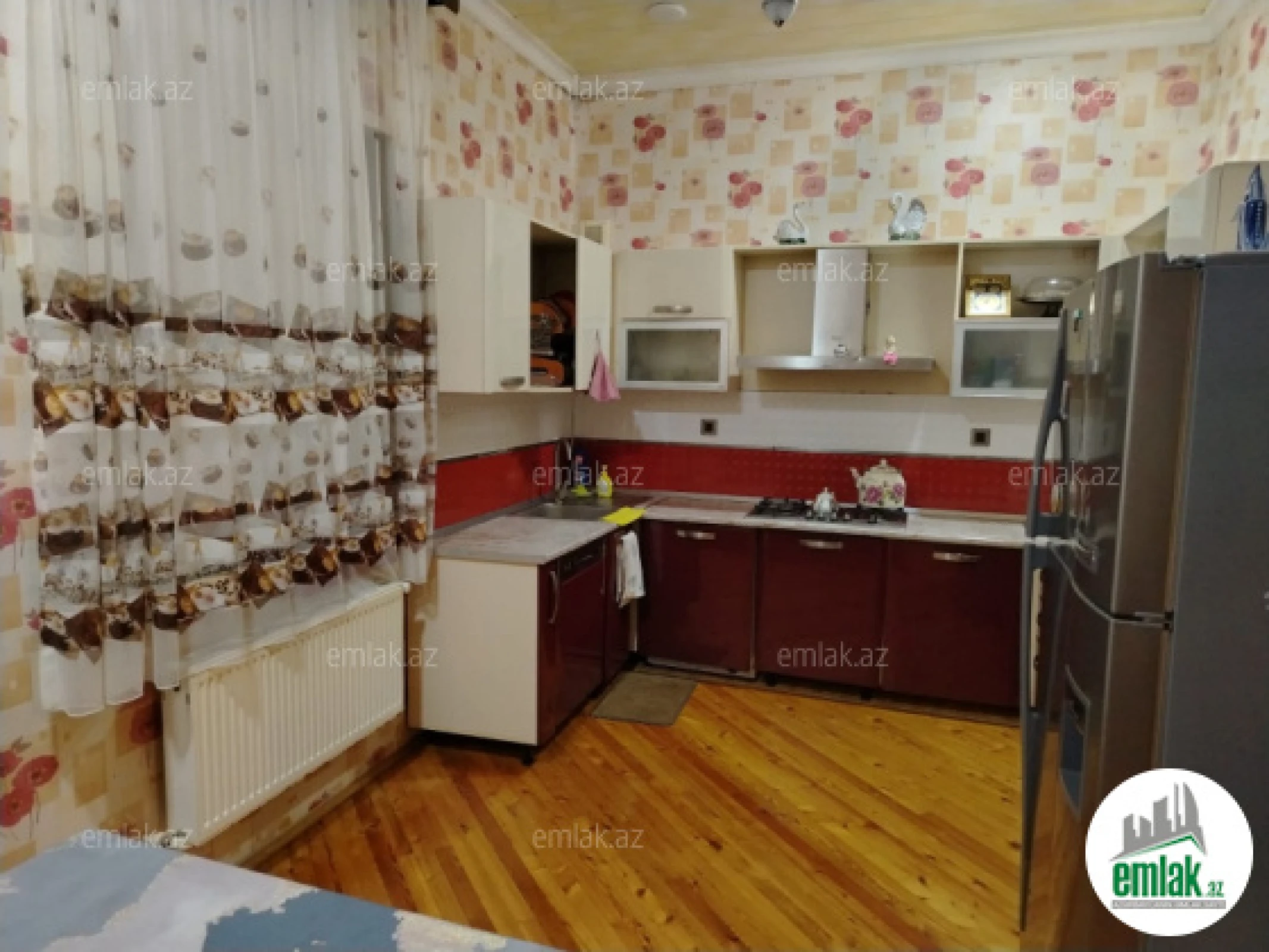 Satılır 6 otaqlı həyət evi 456 m²