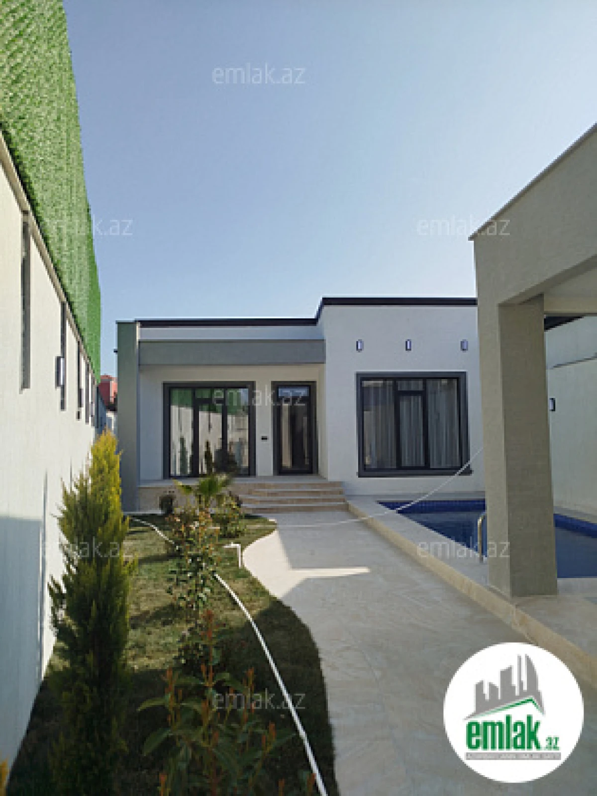 Satılır 4 otaqlı mənzil 120 m²