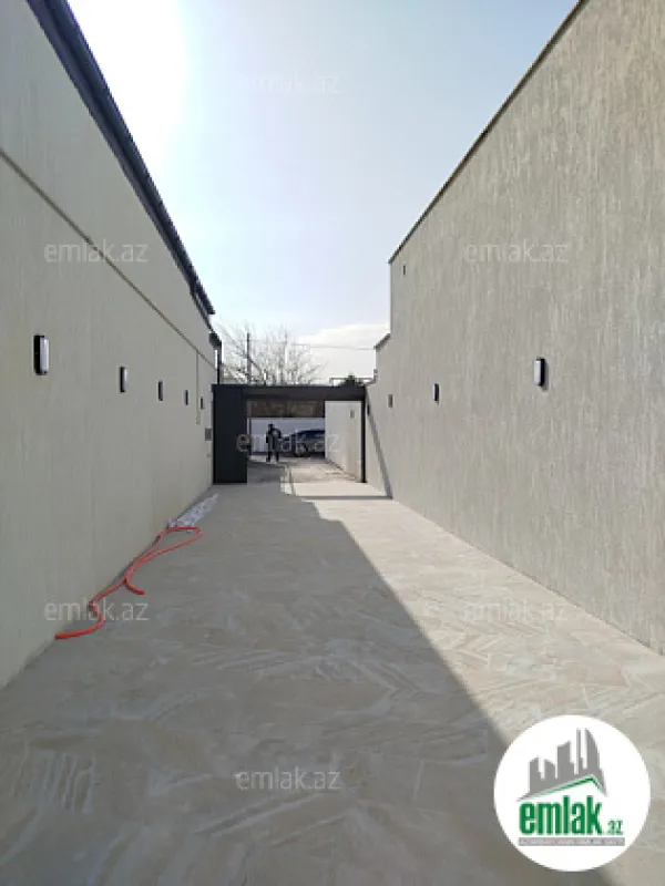 Satılır 4 otaqlı mənzil 120 m²