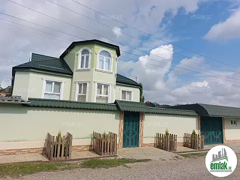 Satılır 10 otaqlı həyət evi 230 m² — Bakı 10 otaq 230.00 m²
