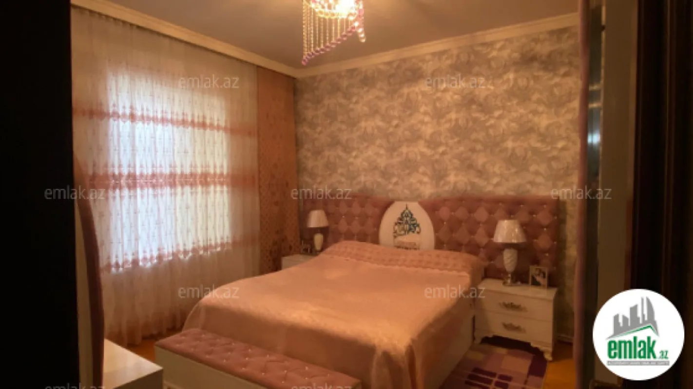 Satılır 3 otaqlı həyət evi 145 m²