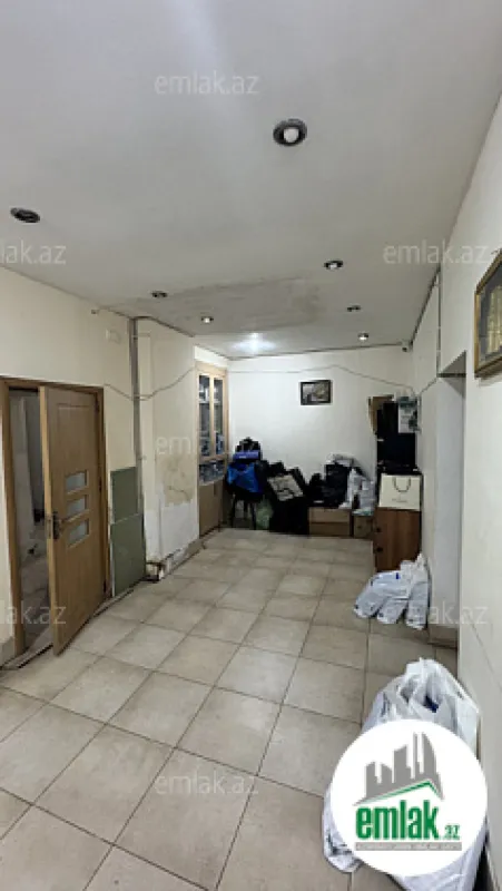 Satılır 2 otaqlı köhnə tikili 69 m²