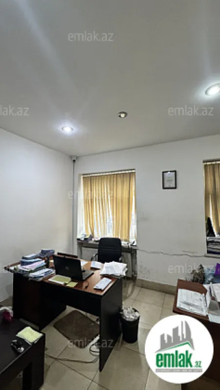 Satılır 2 otaqlı köhnə tikili 69 m²