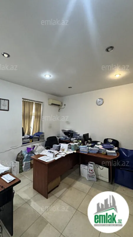 Satılır 2 otaqlı köhnə tikili 69 m²