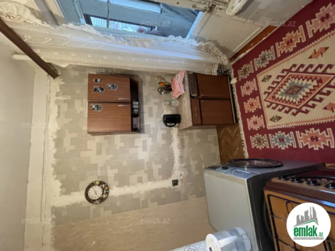 Satılır 1 otaqlı köhnə tikili 35 m²