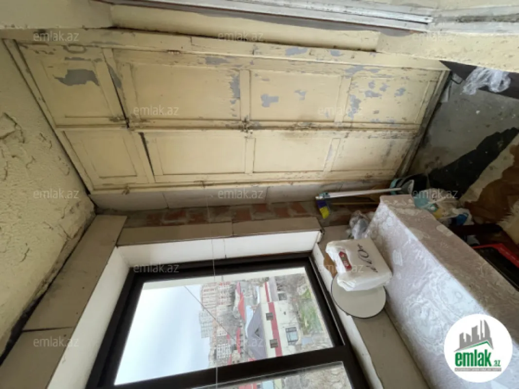 Satılır 1 otaqlı köhnə tikili 35 m²