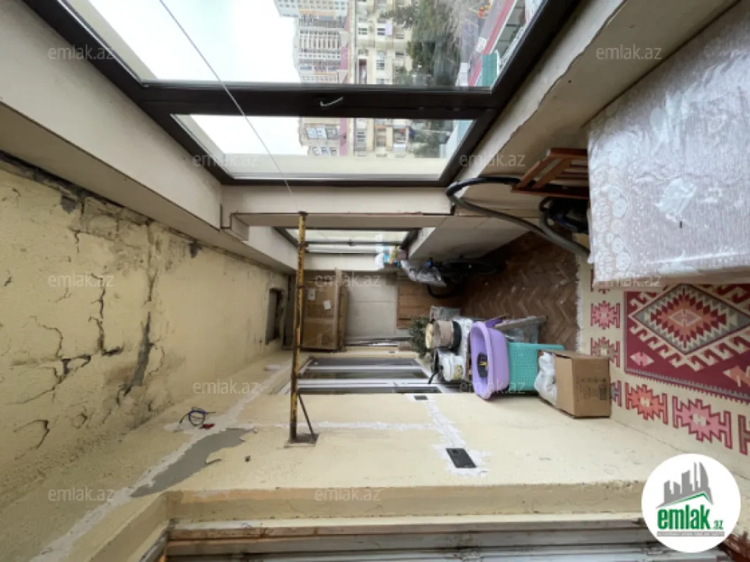 Satılır 1 otaqlı köhnə tikili 35 m²