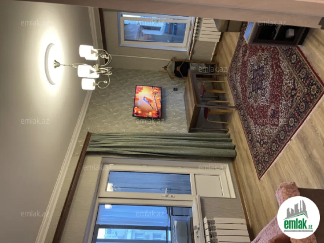 Satılır 1 otaqlı köhnə tikili 35 m²