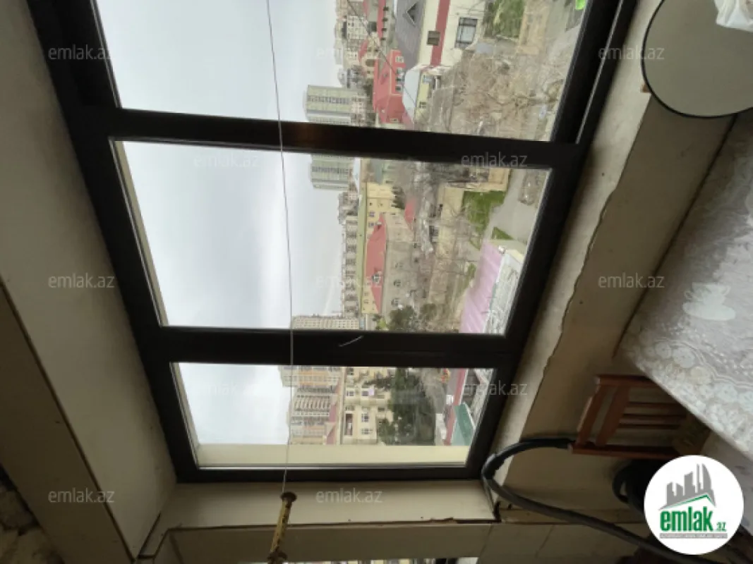 Satılır 1 otaqlı köhnə tikili 35 m²