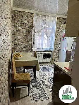 Satılır 3 otaqlı köhnə tikili 60 m²