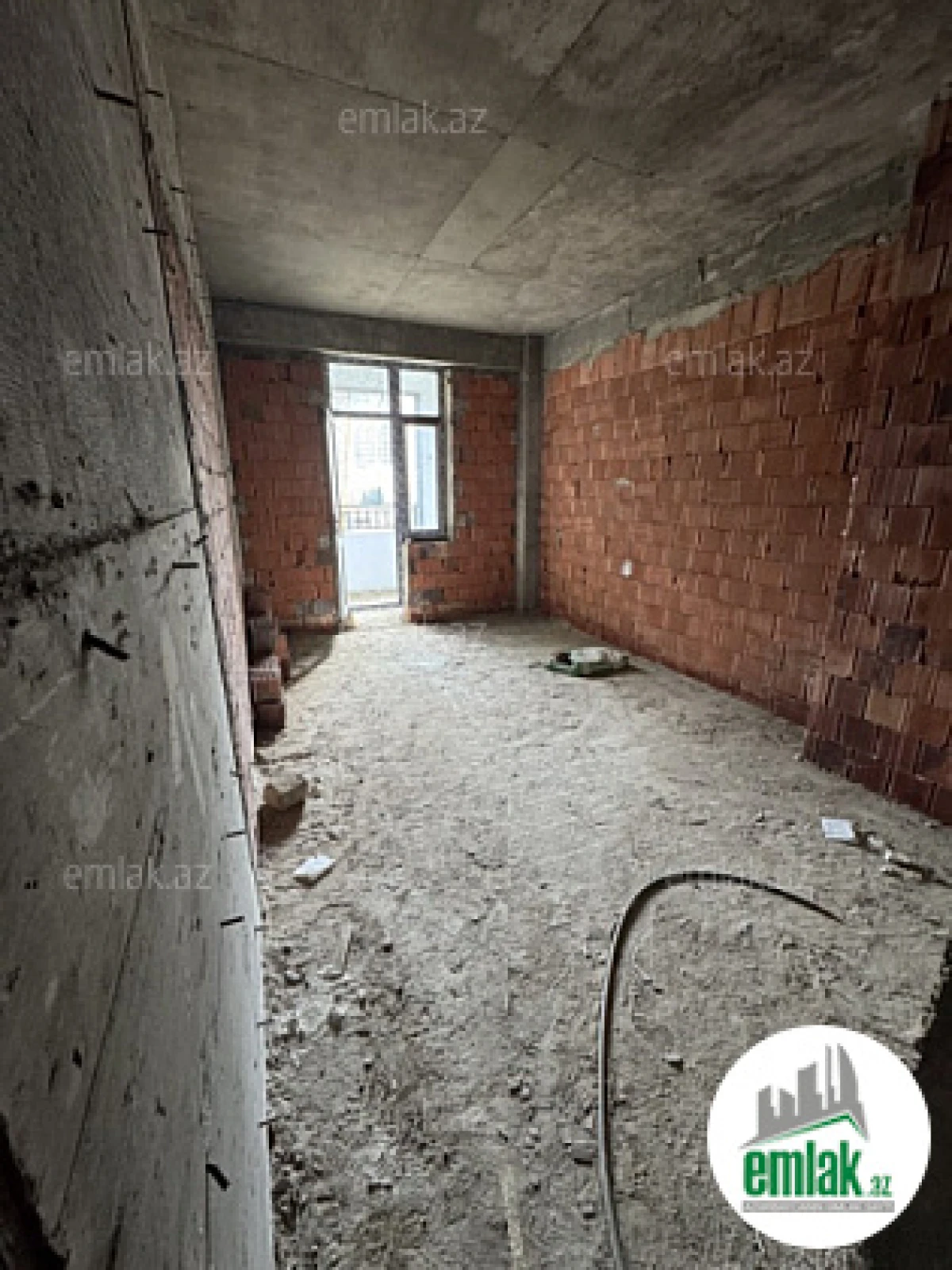 Satılır 2 otaqlı yeni tikili 77 m²