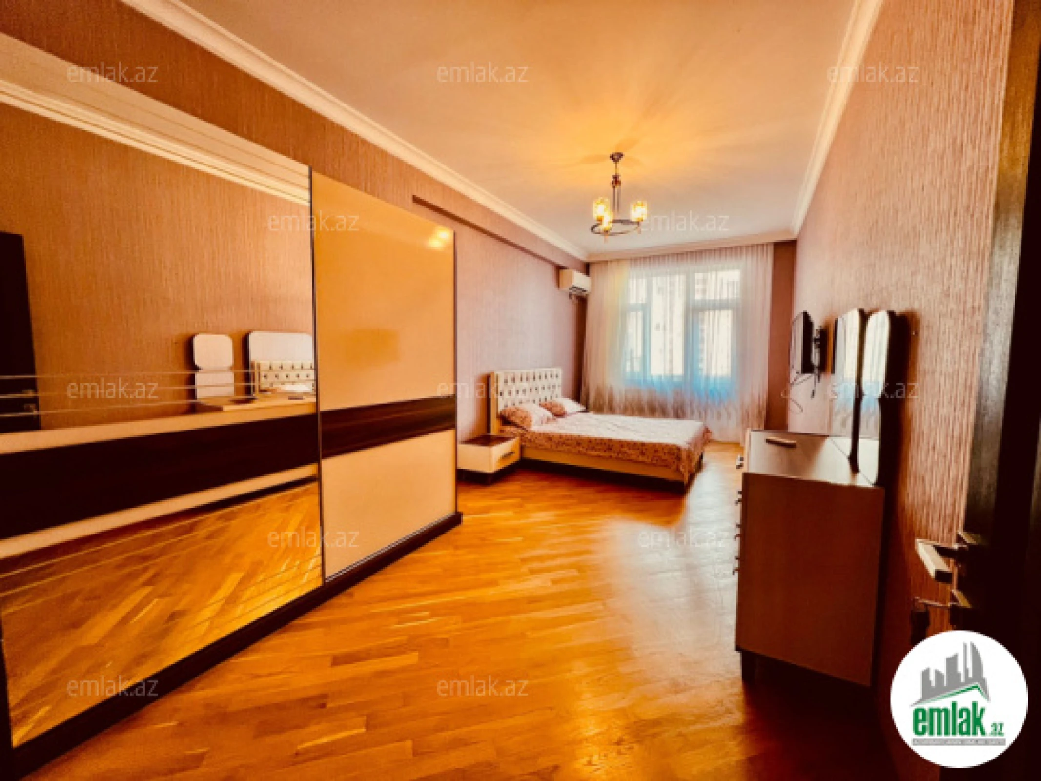 Satılır 3 otaqlı yeni tikili 145 m²