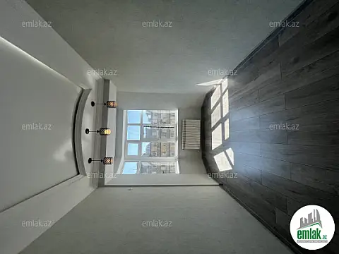 Satılır 3 otaqlı yeni tikili 80 m²