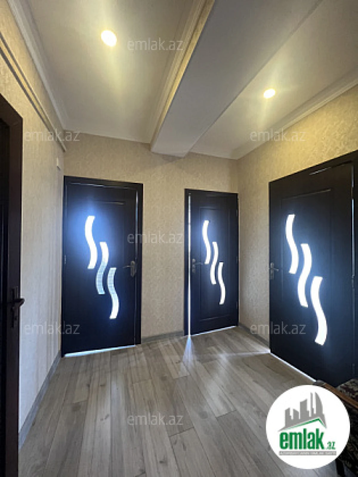 Satılır 3 otaqlı yeni tikili 80 m²