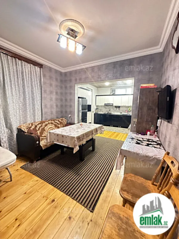 Satılır 5 otaqlı həyət evi 140 m²