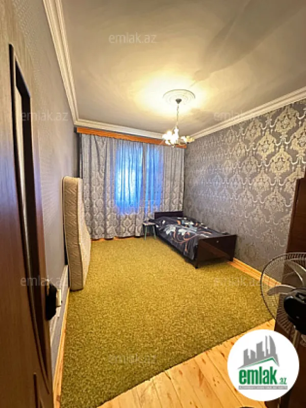 Satılır 5 otaqlı həyət evi 140 m²