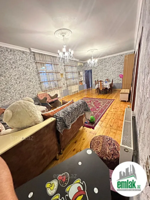 Satılır 5 otaqlı həyət evi 140 m²