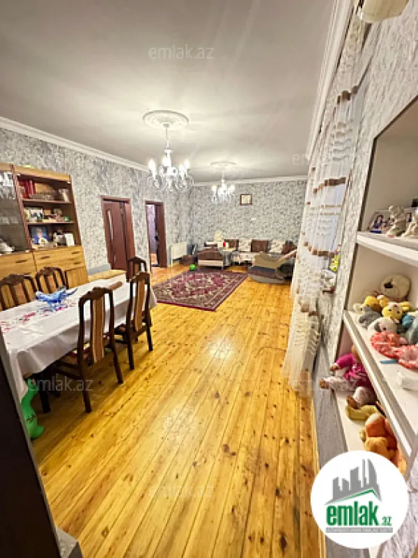 Satılır 5 otaqlı həyət evi 140 m²