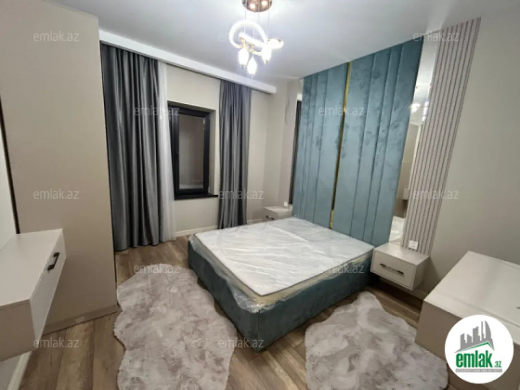 Satılır 4 otaqlı mənzil 150 m²