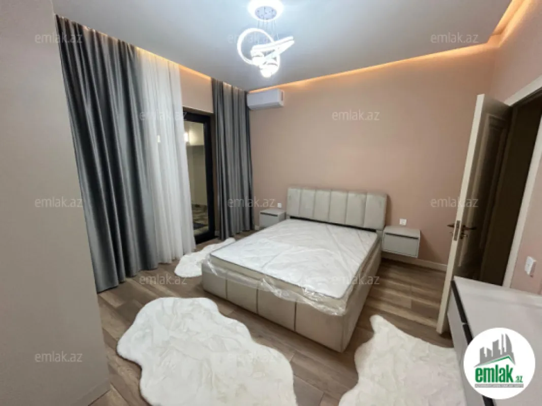 Satılır 4 otaqlı mənzil 150 m²