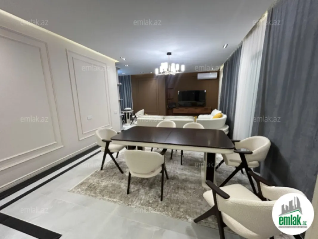 Satılır 4 otaqlı mənzil 150 m²
