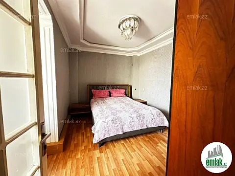 Satılır 2 otaqlı köhnə tikili 65 m²