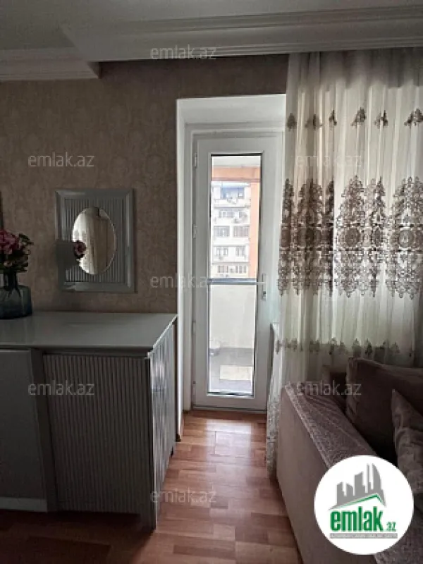 Satılır 2 otaqlı köhnə tikili 65 m²