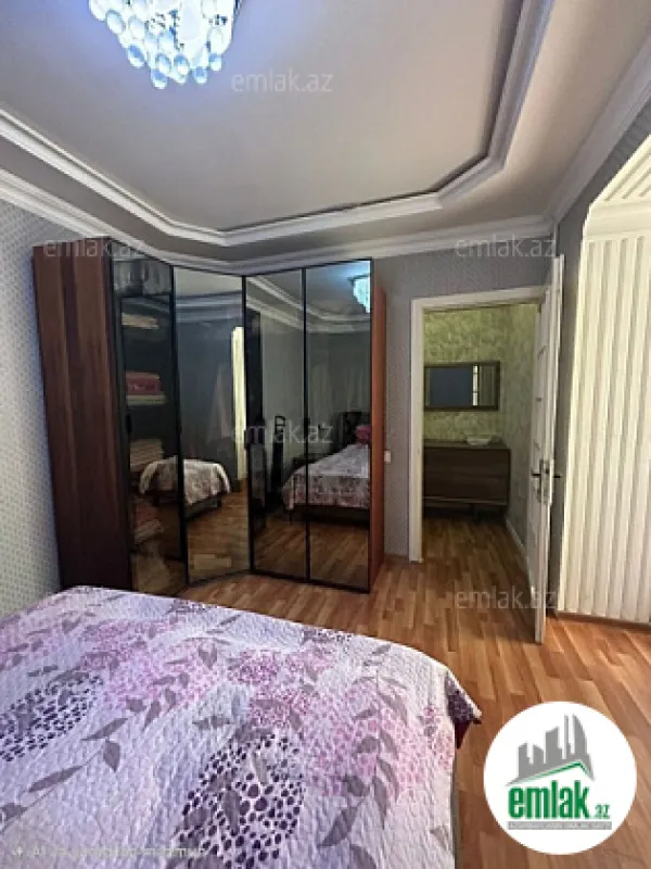 Satılır 2 otaqlı köhnə tikili 65 m²