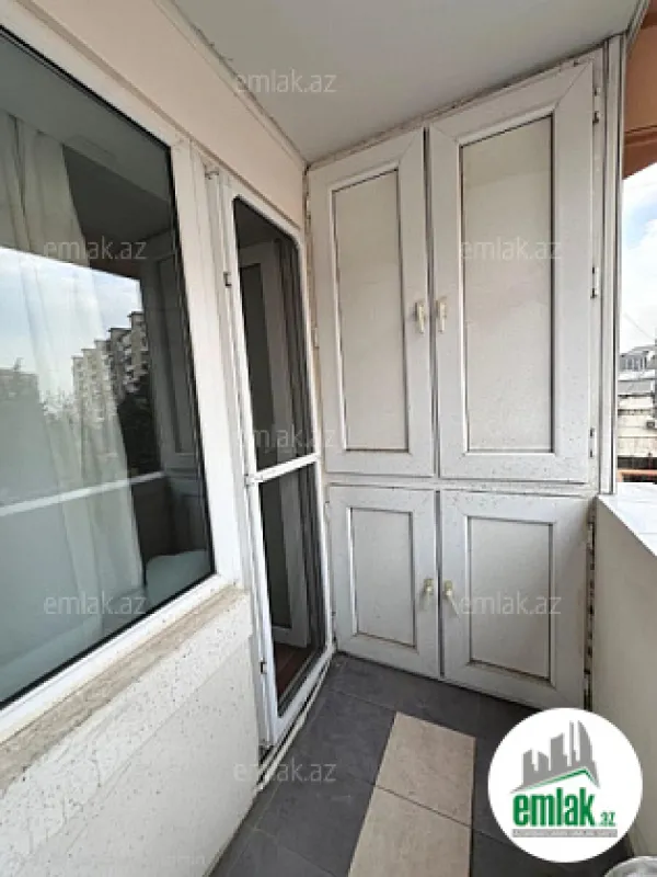 Satılır 2 otaqlı köhnə tikili 65 m²