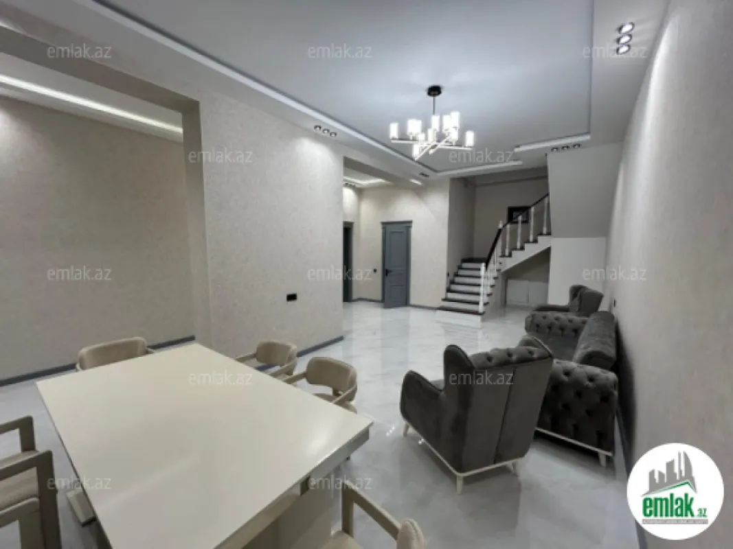 Satılır 5 otaqlı həyət evi 250 m²