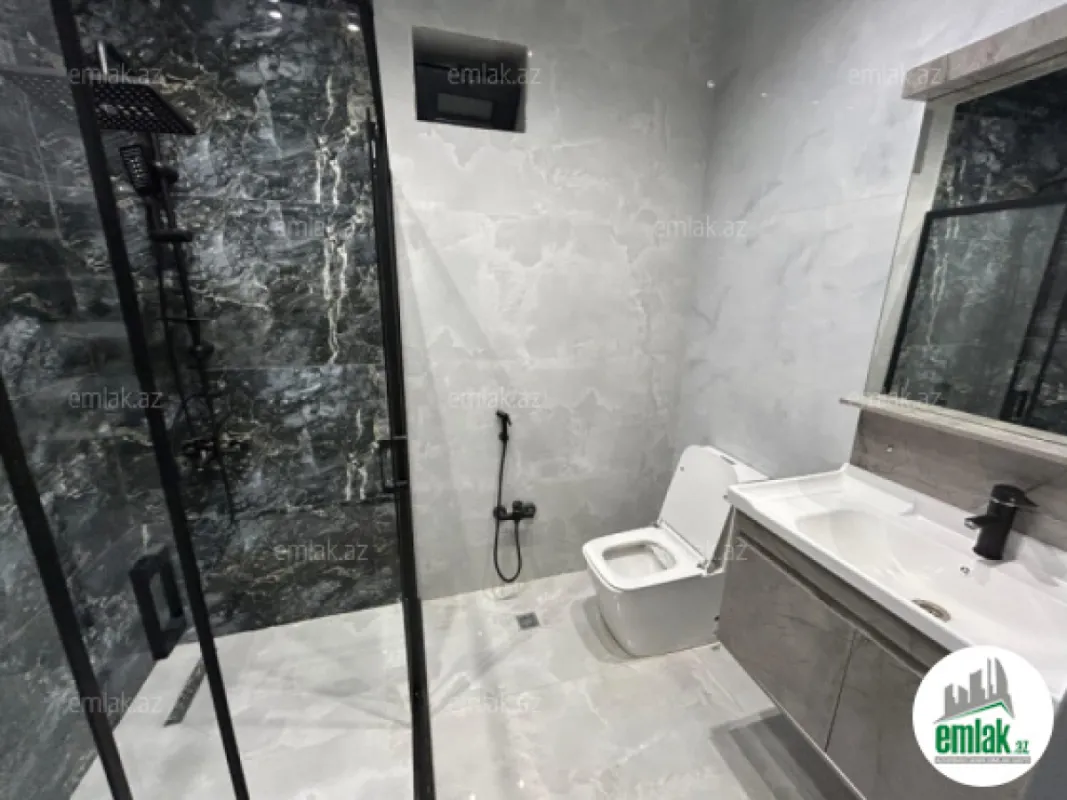 Satılır 5 otaqlı həyət evi 250 m²