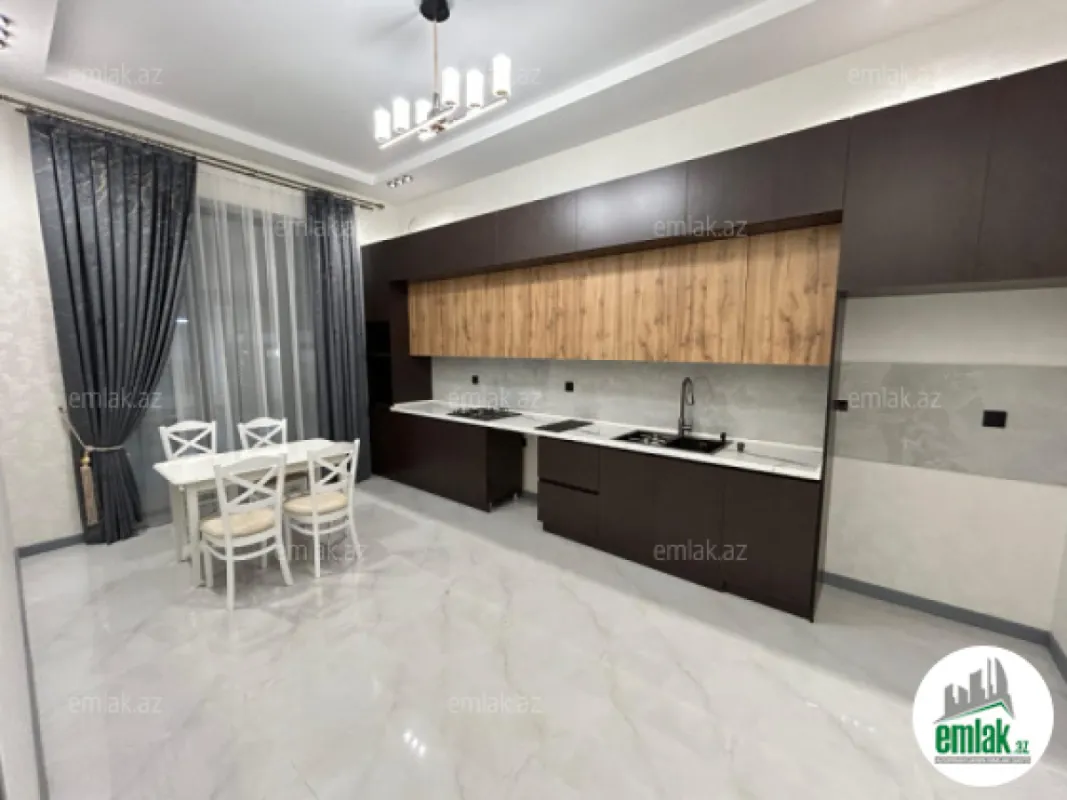 Satılır 5 otaqlı həyət evi 250 m²
