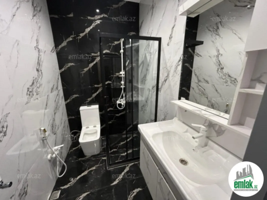 Satılır 5 otaqlı həyət evi 250 m²