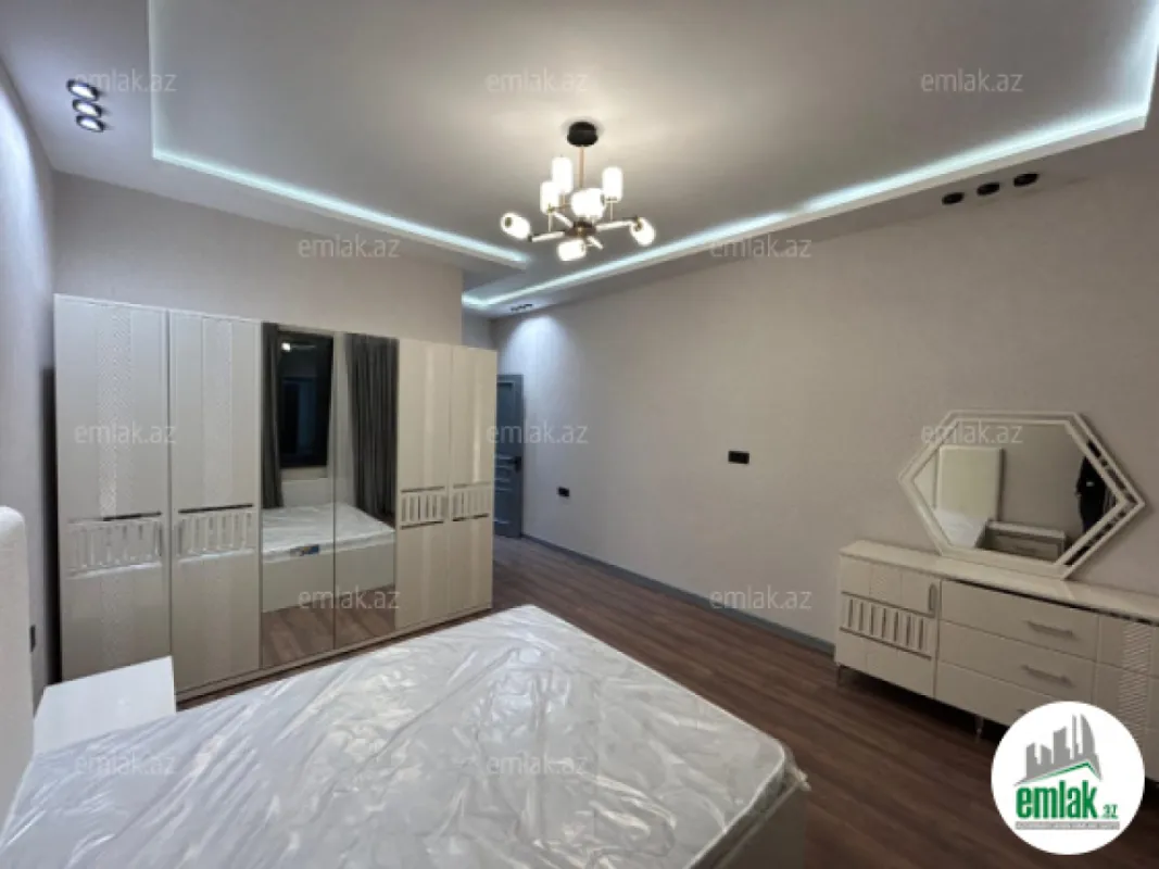 Satılır 5 otaqlı həyət evi 250 m²