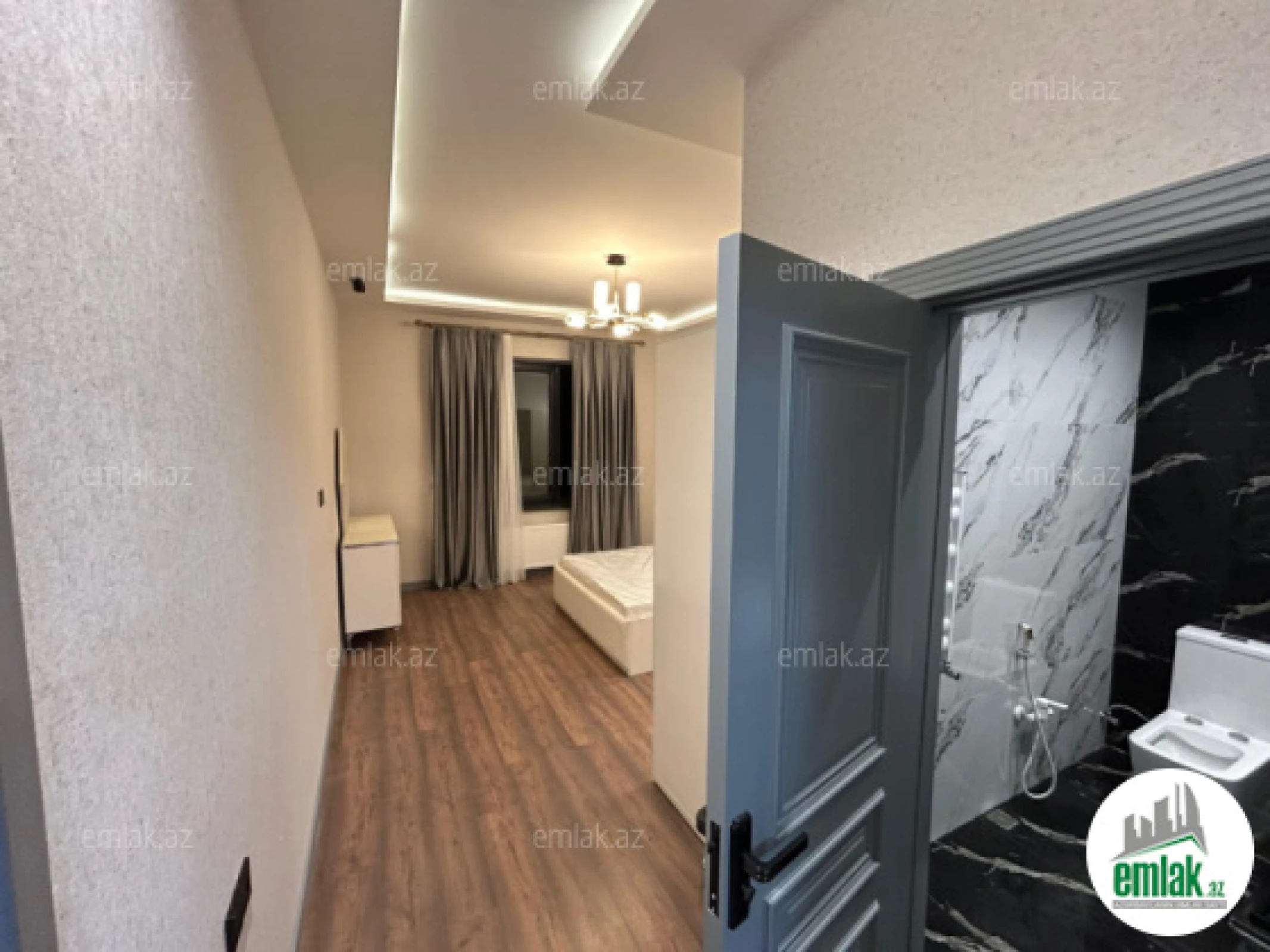 Satılır 5 otaqlı həyət evi 250 m²