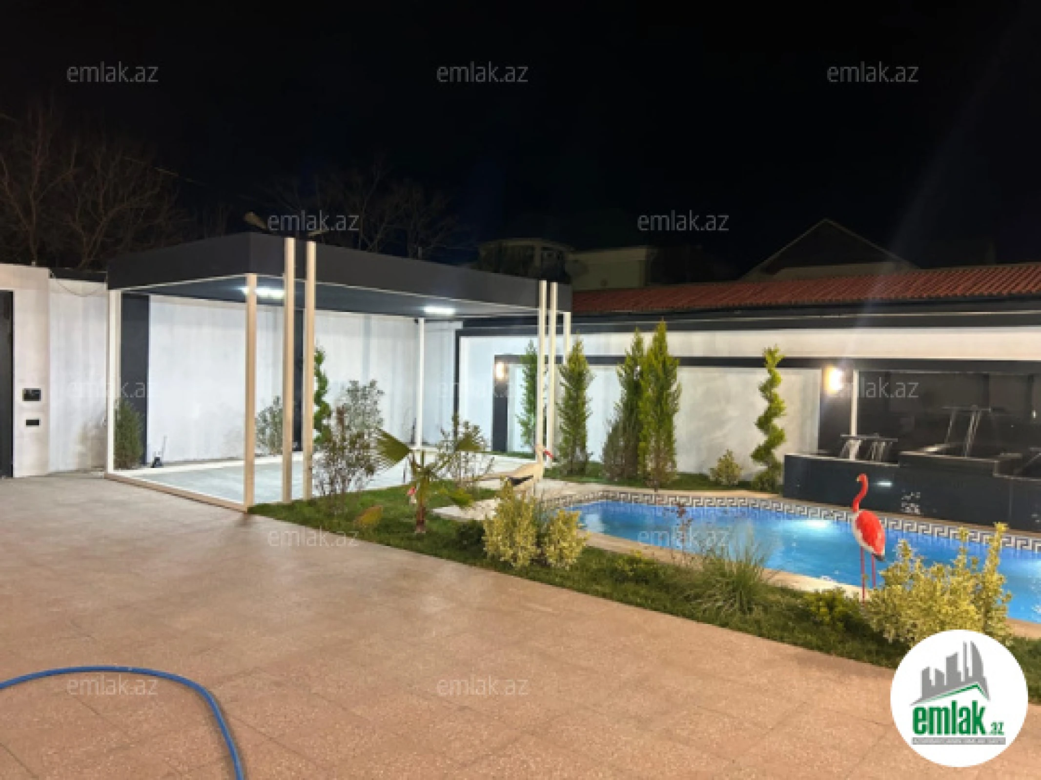 Satılır 5 otaqlı həyət evi 250 m²