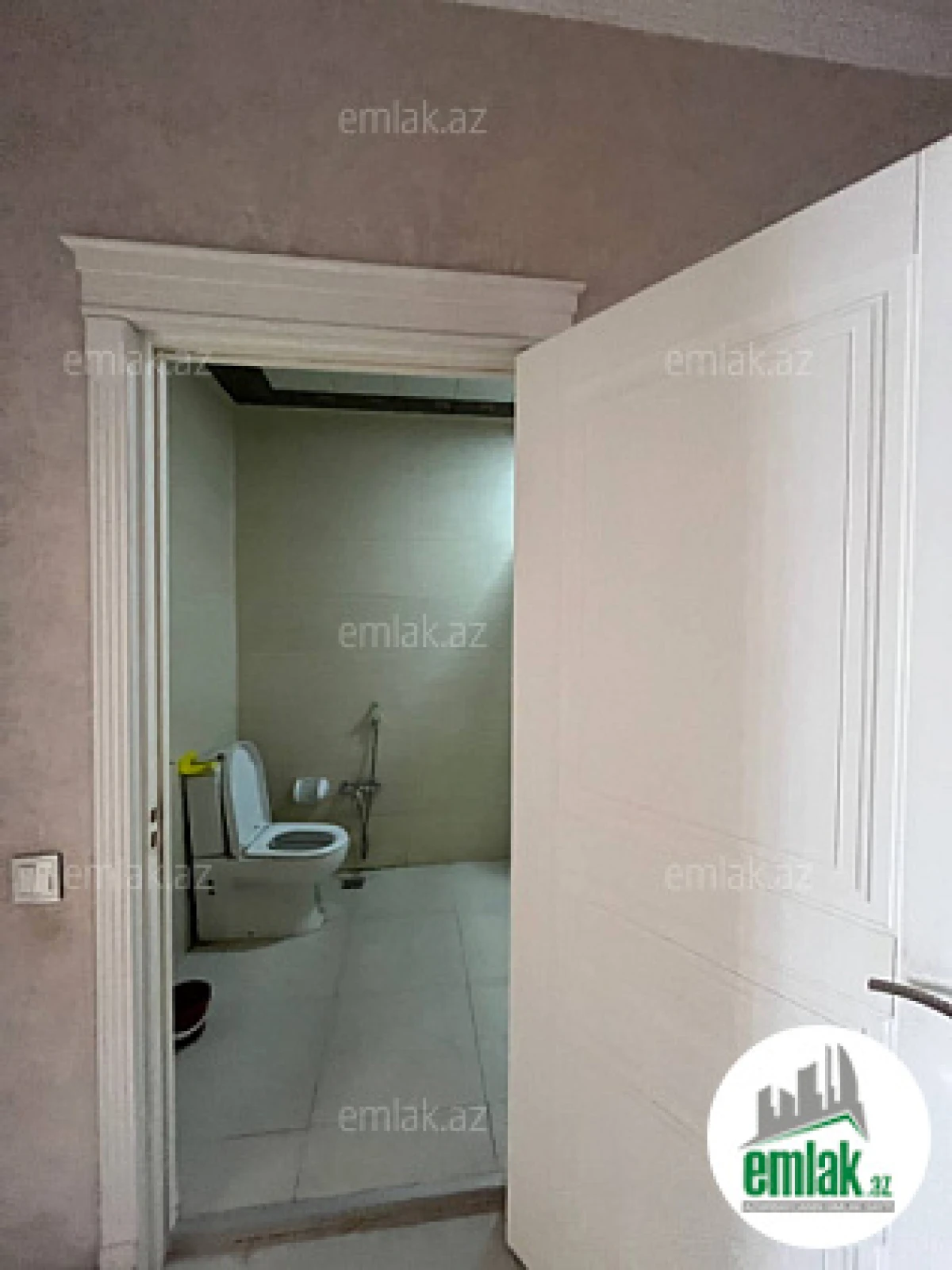 Satılır 2 otaqlı yeni tikili 63 m²