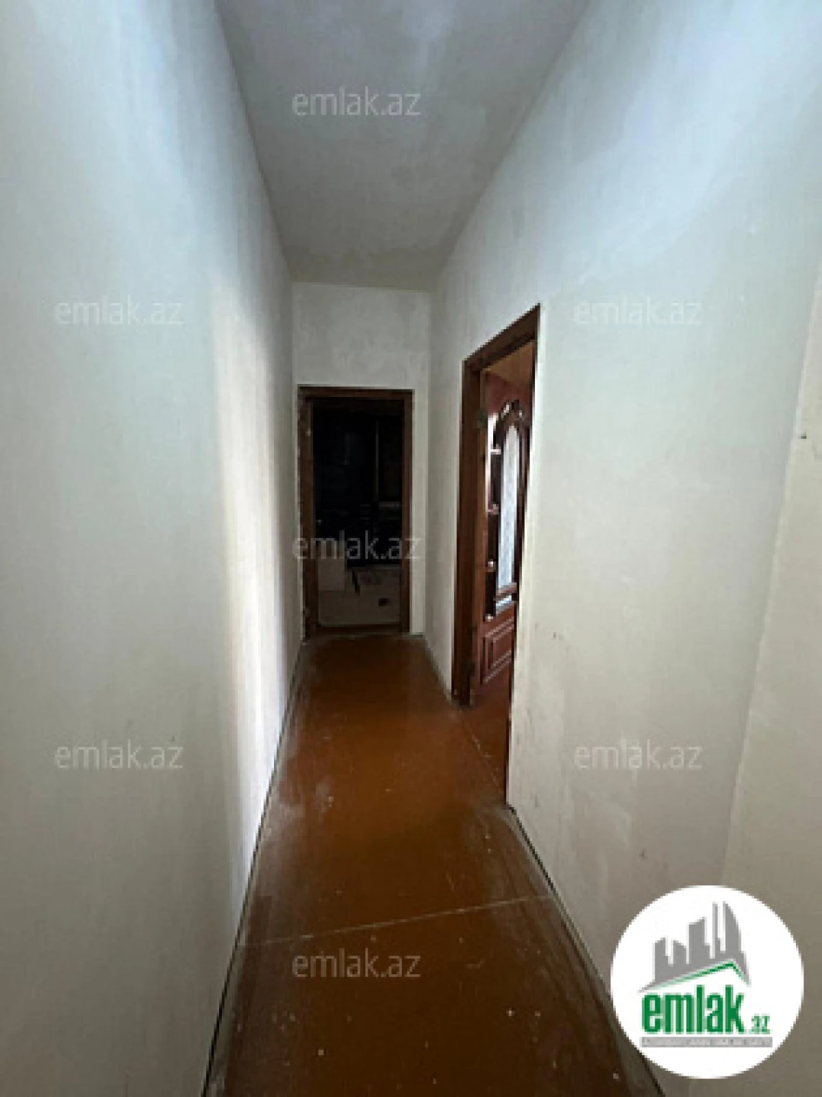 Satılır 5 otaqlı köhnə tikili 130 m²